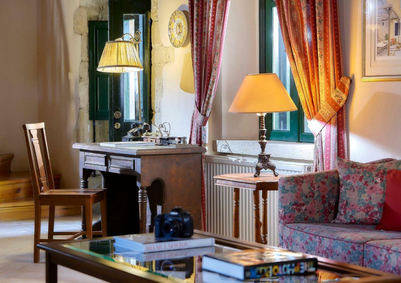 Castello Villa Daphnes - Private Pool & Whirlpool Dhafnes المظهر الخارجي الصورة