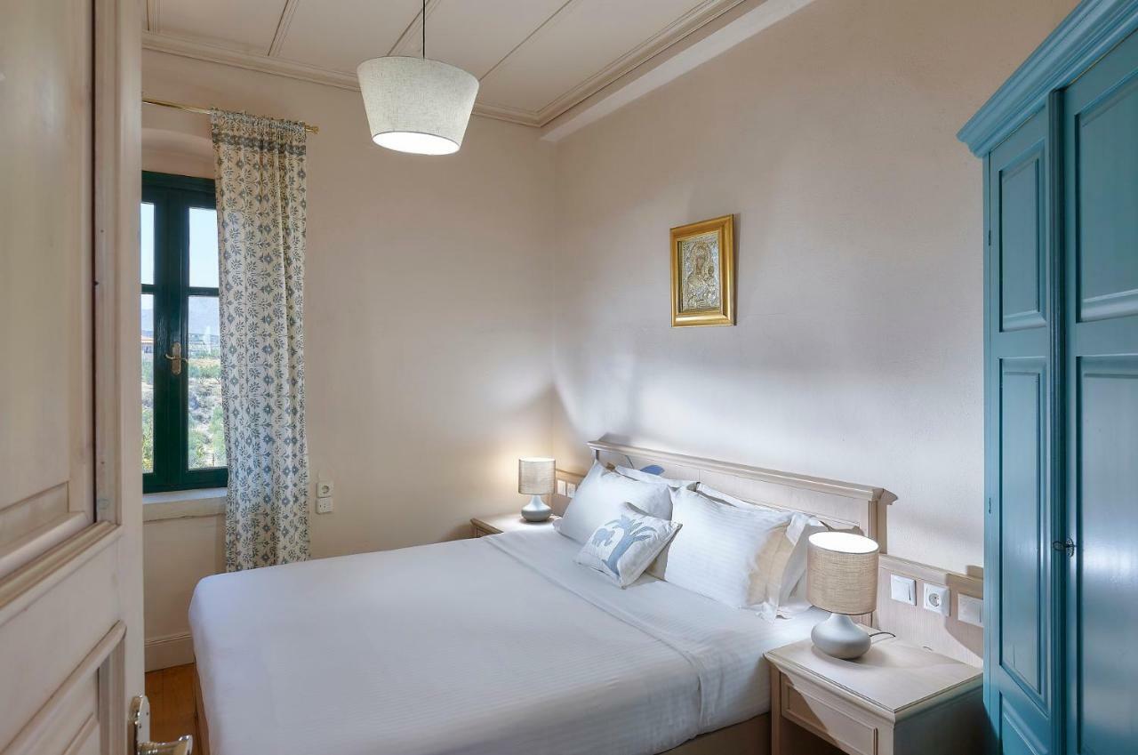Castello Villa Daphnes - Private Pool & Whirlpool Dhafnes المظهر الخارجي الصورة
