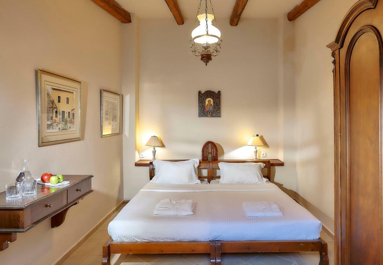 Castello Villa Daphnes - Private Pool & Whirlpool Dhafnes المظهر الخارجي الصورة