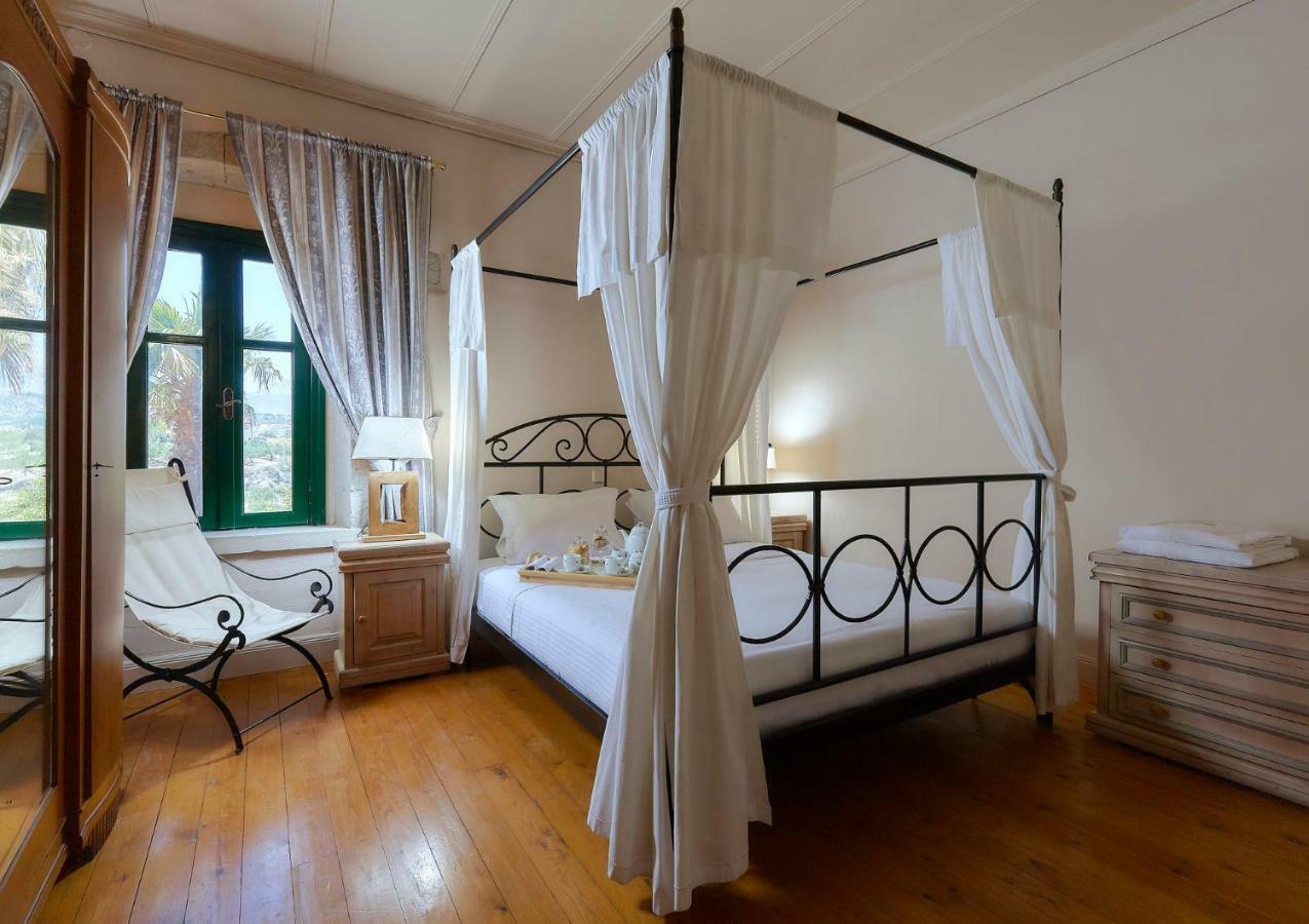 Castello Villa Daphnes - Private Pool & Whirlpool Dhafnes المظهر الخارجي الصورة